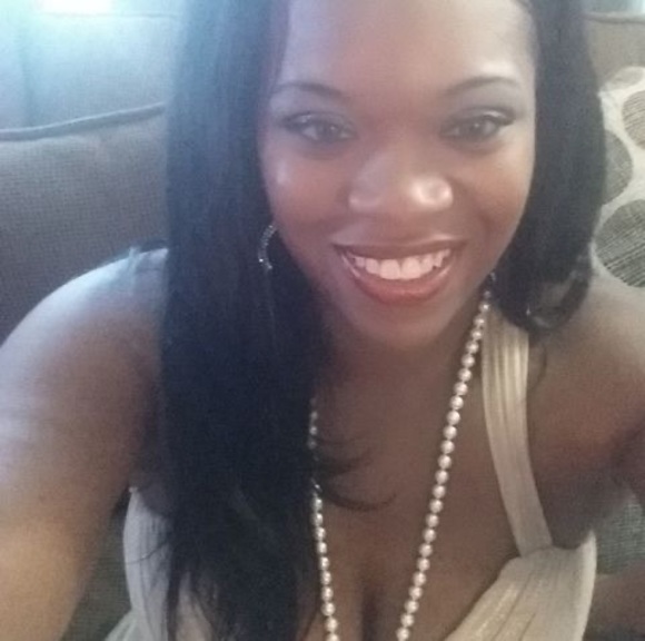 Meet your Posher, Rochelle - Picture 1 of 1